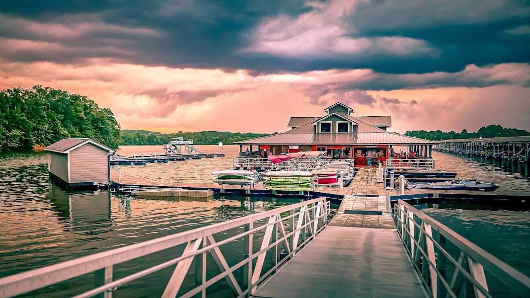 Twin Creeks Marina & Resort
